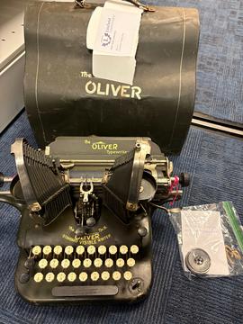Oliver Typewriter